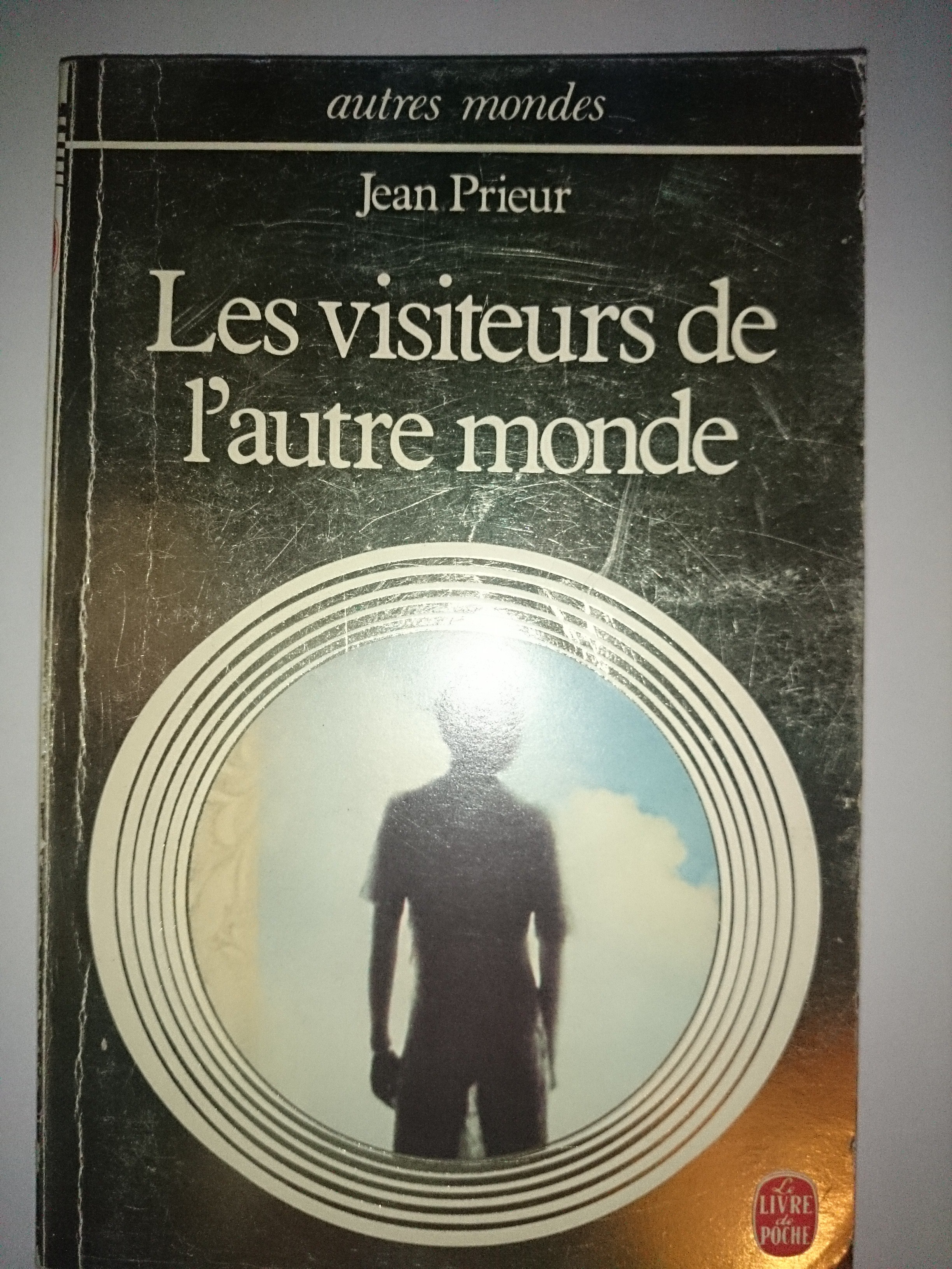 livre les visiteurs de l'autre monde
