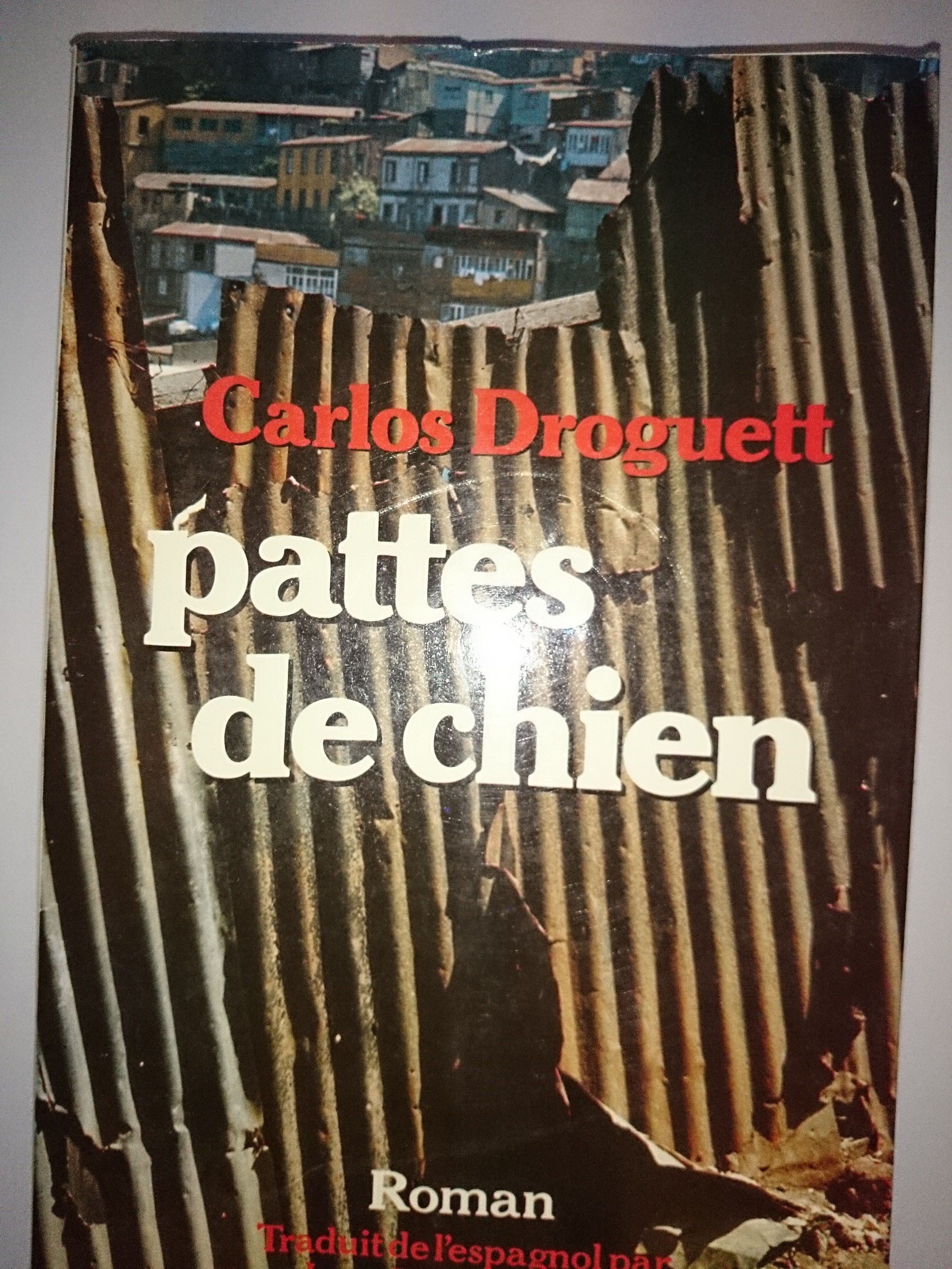 livre pattes de chien