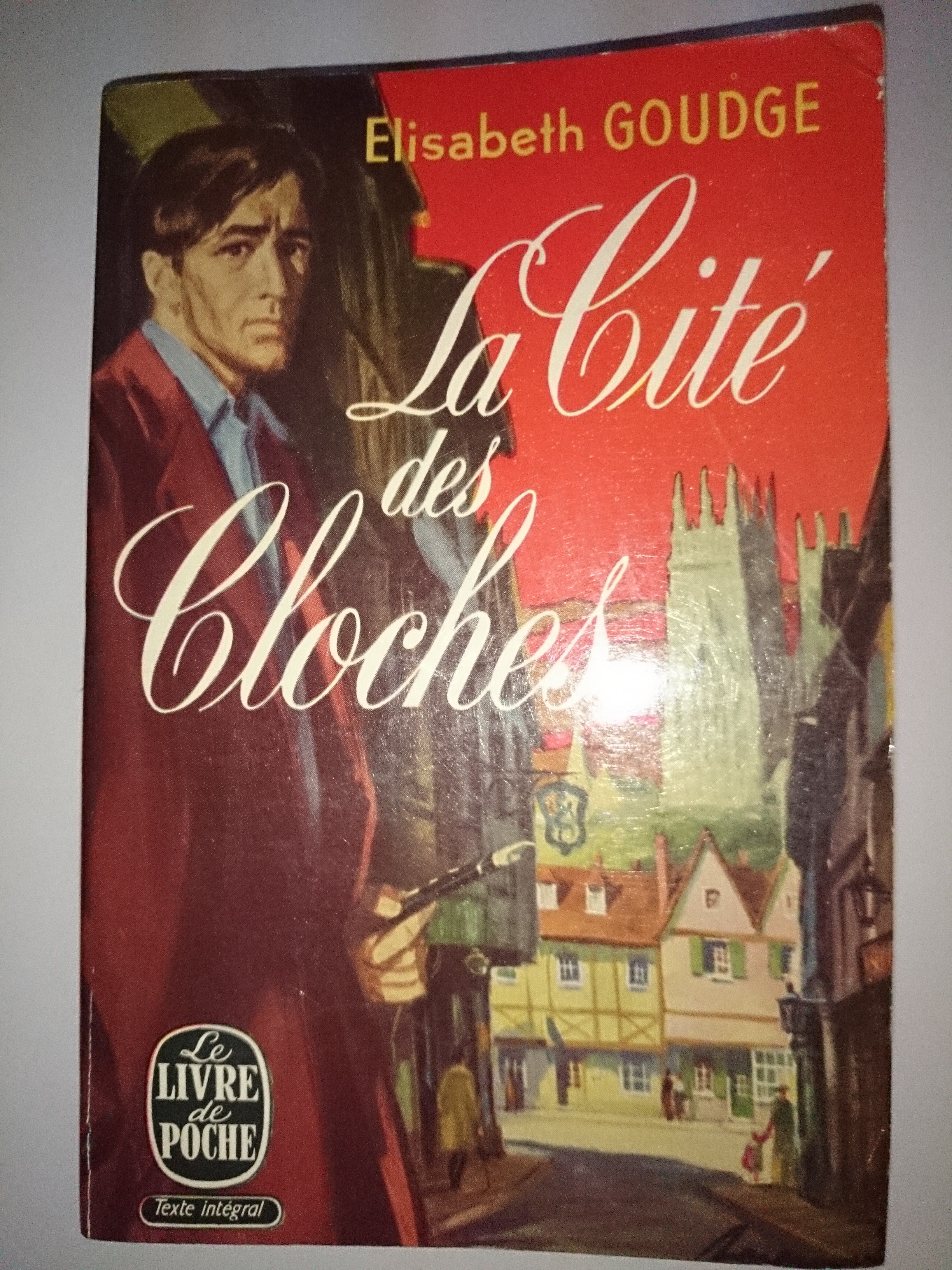 livre la cité des cloches