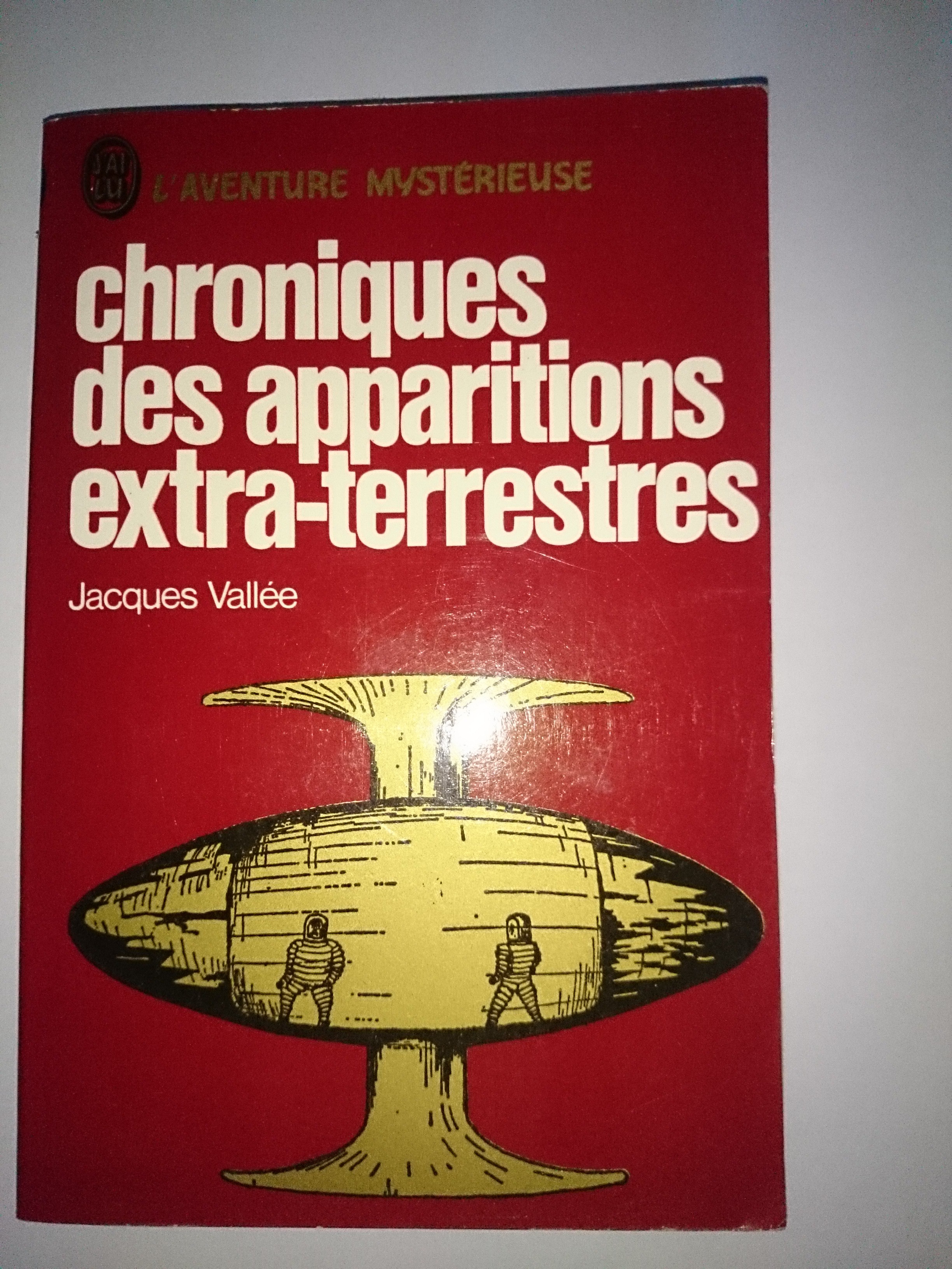 livre chroniques des apparitions extra-terrestres